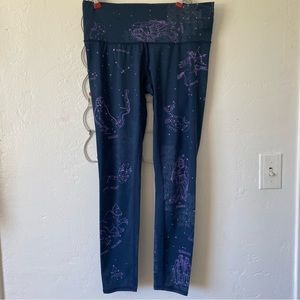 Teeki constellation yoga pants size large recycled water bottle athletic wear